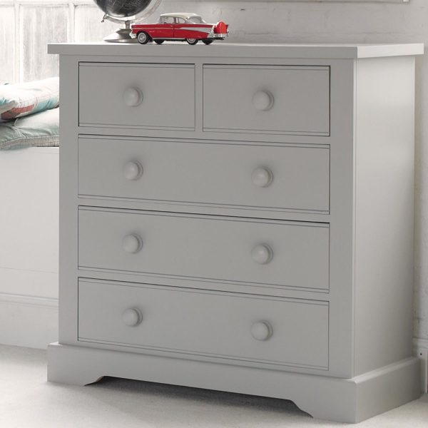 Fargo 3&2 chest of drawers in Farleigh Grey, with solid wood painted knobs.Sturdy & roomy drawers for children.