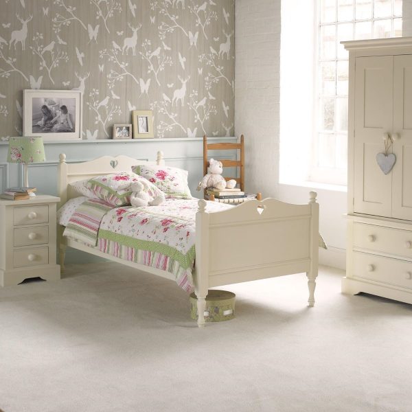 Fargo Single bed with Carved Heart-0