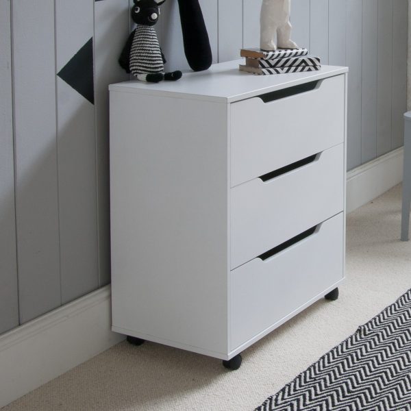 Chest of drawers on manoeuvrable castors and metal ball bearing runners for anti-wobble action