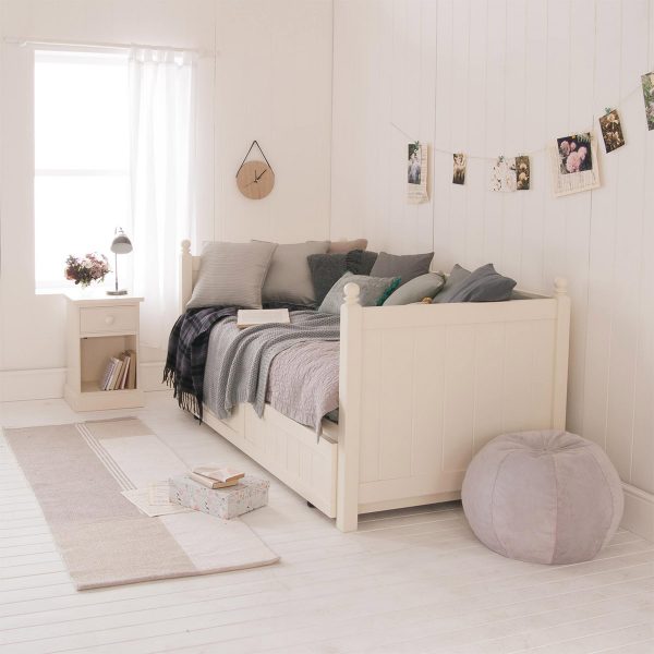 Fargo Ivory White luxury kids day bed, pull out trundle, classic styling